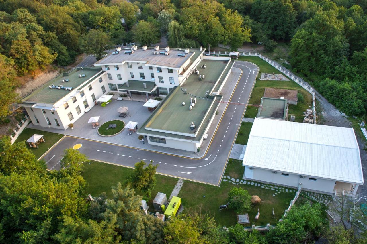 Chukhur Gabala Museum Hotel Bagian luar foto
